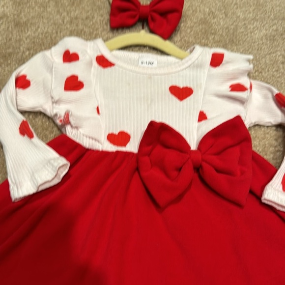 Super cute Heart:Valentine outfit - Picture 2 of 6